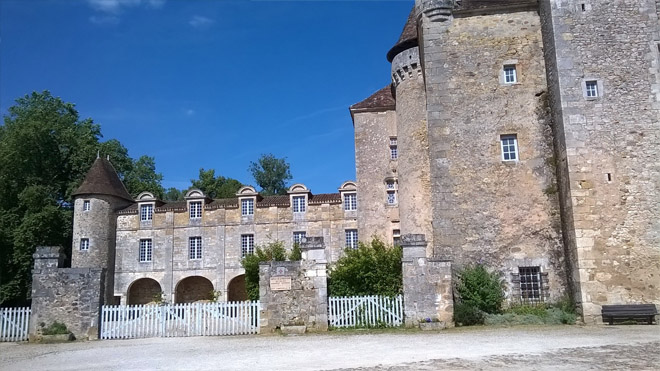 Au Chateau